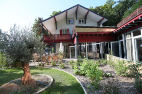 Отель Chez Maman Hotel & Restaurant, Женева